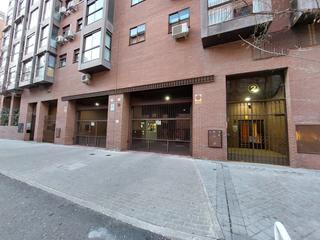 Aparcament de moto a Calle del majuelo 4. Plaza de moto en venta en acacias