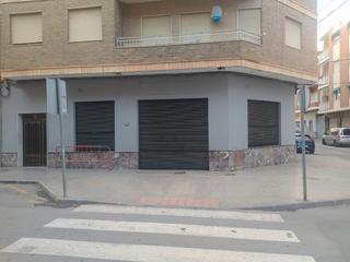 Local Comercial a Luis galiana 15. Local comercial muy centrico, dando a dos calles