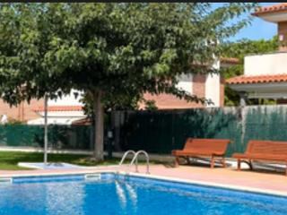 Casa aparellada a Carrer del pla de l'era 61. Espectacular casa pareada a tan solo 800 m playa!
