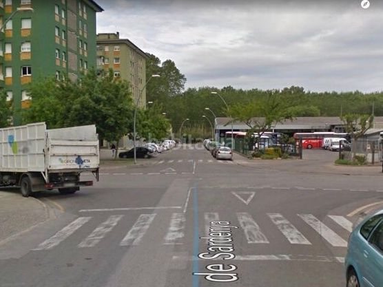 Foto 9041f82c-cc3f-443d-b761-8b69cb2ef315. Alquiler parking coche en sardenya 8 parking per motos i/o cotxe petit en Girona