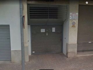 Location Parking voiture à Sardenya 8. Parking per motos i/o cotxe petit