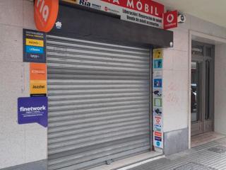 Lloguer Local Comercial a Carretera de la marina 23. Pequeño local centrico