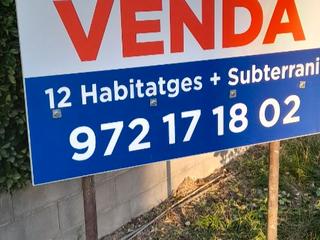 Terreny residencial a Les lloses 12. Solar per a edifici plurifamiliar al c/ les lloses de sarrià de