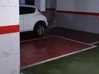 Parking voiture à Carrer del general joan prim i prats 9. Parking en planta 0, puerta automática