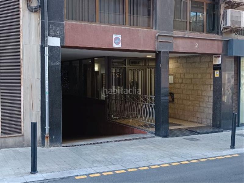 Foto 58ad4fcc-6b28-4148-9a01-624705438d2e. Alquiler parking coche en latrilla 2 plaza aparcamiento en Badalona