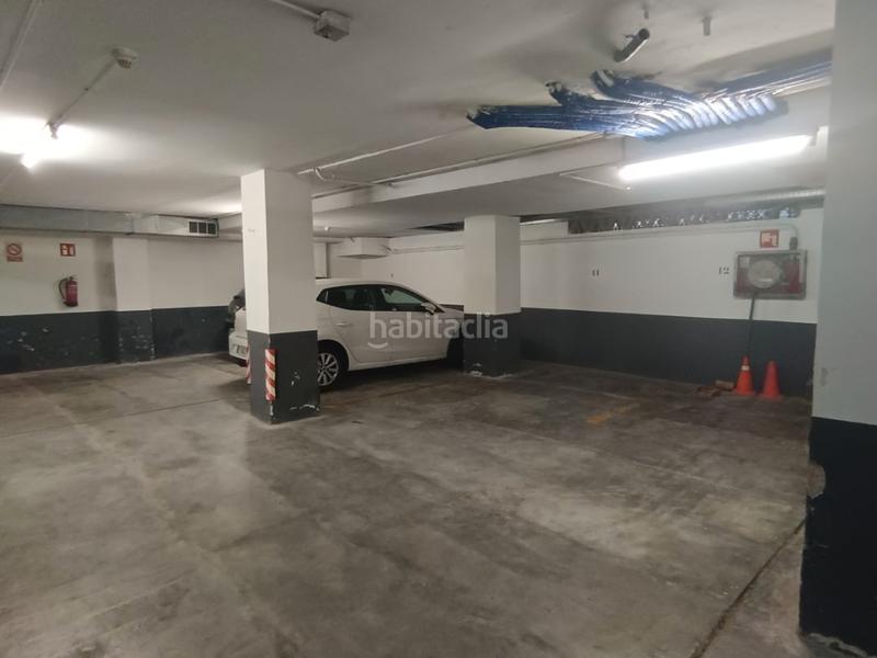 Foto 89f4197e-8136-4795-bcce-30d064c60e3a. Alquiler parking coche en latrilla 2 plaza aparcamiento en Badalona