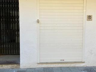Lloguer Local Comercial a Sta elisabet 10. Local super comercial  calle peatonal
