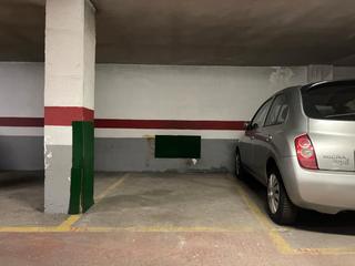 Autoparkplatz in Pau alsina 64. Plaça de parking