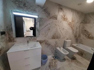 Appartement à Calle camino de santiago  20. Se vende piso a estrenar recién reformado