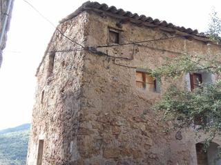 Masia a Única 16. Casa a reformar en betesa