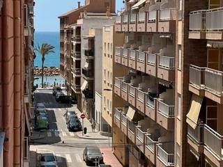 Piso en Ramón gallud 164. Obra nueva cerco de mar