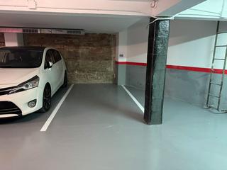 Lloguer Aparcament cotxe a Viladomat 36. Parking en calle de viladomat, 36