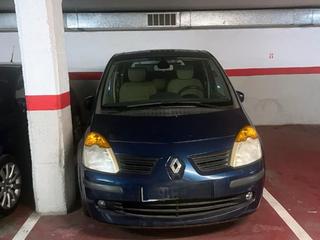 Aparcament cotxe a Crehuet 2. Plaza para coche mediano