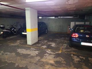 Alquiler Parking coche en Carrer de la diputació 481. Parking grande bien situado