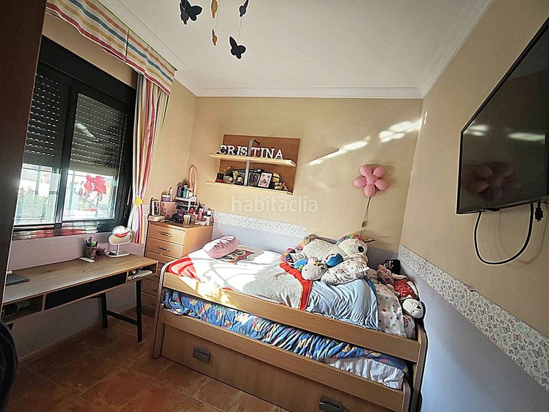 Foto 0ddbdf7a-a0d4-4bab-9e6f-2292064810e2. Casa pareada en urbanización azucena residencial 92 urbanización azucena residencial ¡impresionante casa de 3 plantas ! en Mairena del Alcor