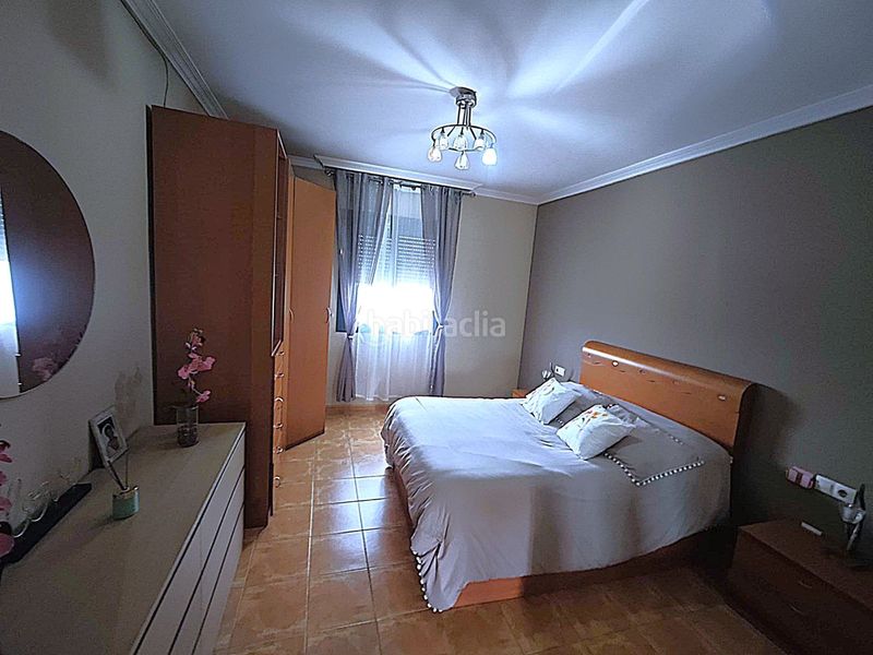 Foto c02d959f-8058-4708-a3df-2fb8f1635318. Casa pareada en urbanización azucena residencial 92 urbanización azucena residencial ¡impresionante casa de 3 plantas ! en Mairena del Alcor