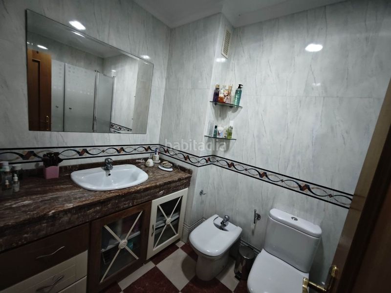 Foto d82a8a9b-f7c8-4bc4-bebe-1f0d8aff5374. Casa pareada en urbanización azucena residencial 92 urbanización azucena residencial ¡impresionante casa de 3 plantas ! en Mairena del Alcor
