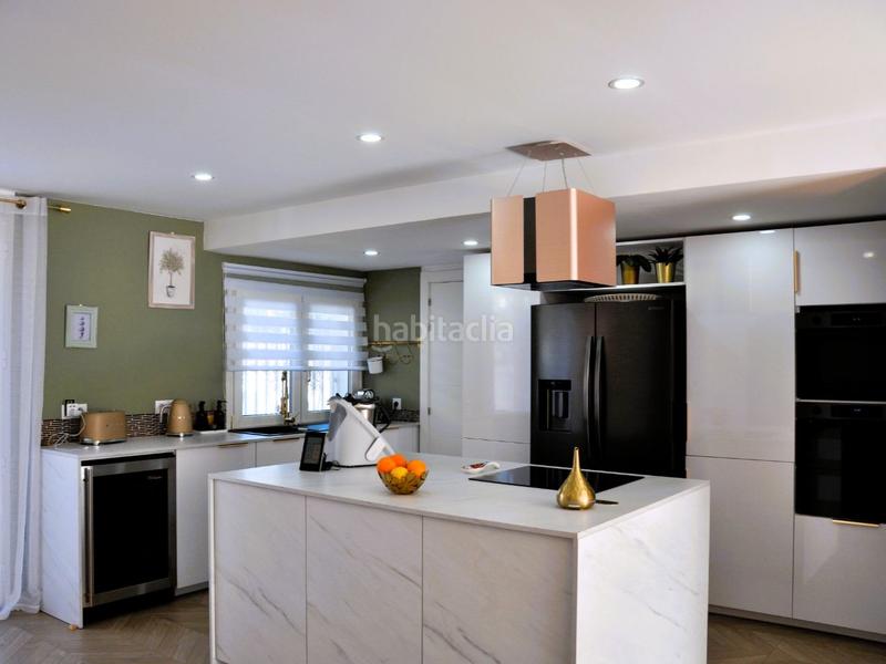 Foto cc8d0374-f9ae-4ea2-adcf-e43c67cc578e. Casa en carrer montseny 50 particular vende villa reformada – barrio montseny en Empuriabrava