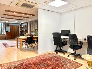 Miete Büro in Ronda del general mitre,  51