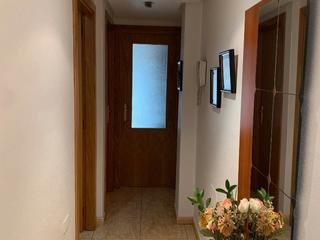 Pis a Calle santiago 7. Piso muy luminoso y como nuevo. zona muy tranquila y bien comuni