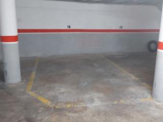 Lloguer Aparcament cotxe a Rambla modolell 4. Plaza de parking amplia