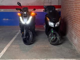 Location Parking moto à Llull  269. Parking amplio para moto grande