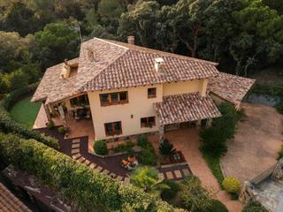 Chalet à Jeroni moragas 27. En venta magnifica torre en urbanización les roquetes, l'ametlla