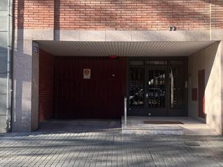 Lloguer Aparcament cotxe a Avenida de roma 33. Plaza de parking 10m2 a 5minutos estació de sants