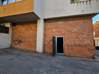 Business premise in Corunya 1. Local con cambio de uso aprobado para 2 viviendas y trastero