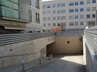 Lloguer Aparcament cotxe a Avinguda de can bellet 33