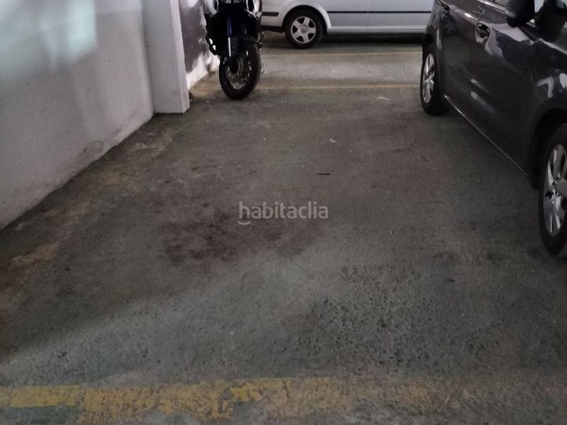 Foto c6dc6ff9-efbc-4f3e-b491-00c81fe762f7. Miete motorradparkplatz in pascual martinez 7 in Las Torres - Guadalupe Huelva