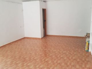 Local Comercial a Avenida virgen de fátima  9. Local en venta con opción a vivienda