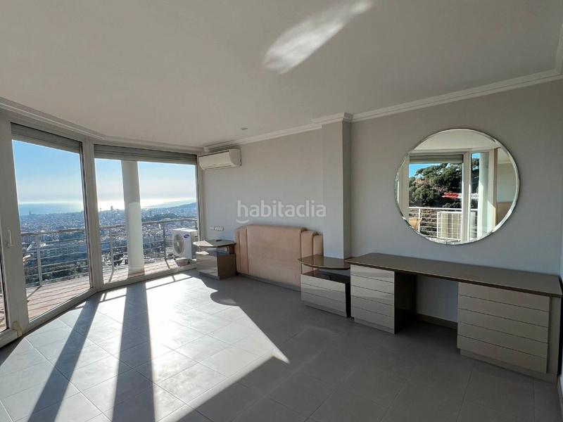 Foto 333480f3-be46-49ab-915b-675450e08287. Alquiler casa en carrer d'august font 32 casa única en Barcelona