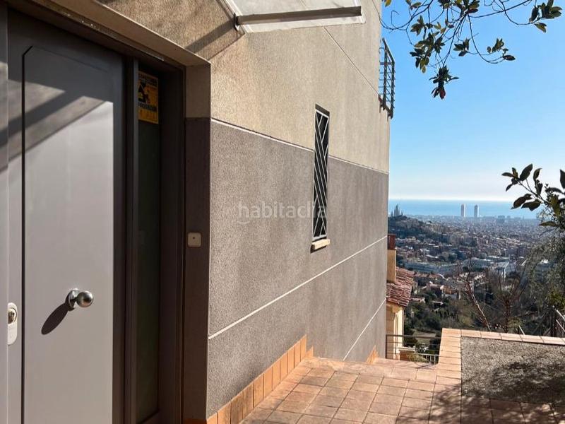 Foto a2170dc1-1cdb-4de0-a2b4-0a4bbff2ce39. Alquiler casa en carrer d'august font 32 casa única en Barcelona