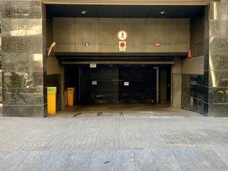 Rent Car parking in Córcega  381. Parquing con acceso en ascensor