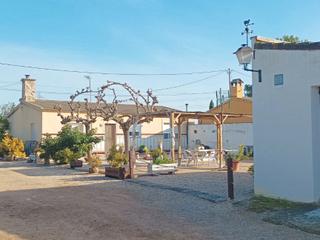 Xalet a Avinguda dels termes  7. Vivienda con terreno urbanizable.