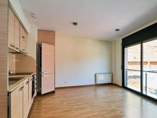 Affitto Appartamento in Carrer del sol 8. Piso con patio en el centro de sant andreu de la barca