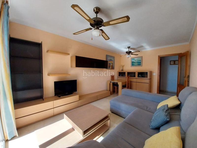 Foto 2411ba78-98d7-43e0-b929-c96a31ca23d9. Piso en calle lagreo 1 piso para entrar a vivir en la cala en Benidorm