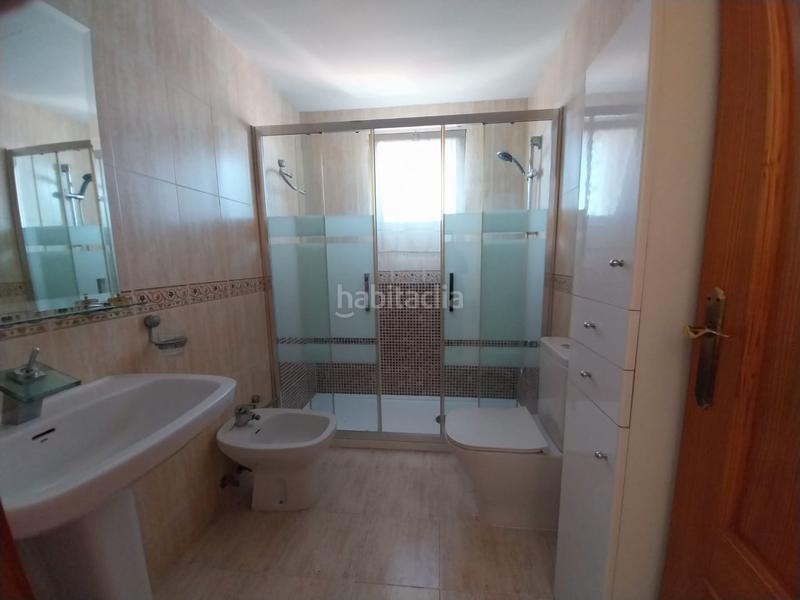 Foto b5b17156-0c3a-4ff8-95d5-a4353b4acd40. Piso en calle lagreo 1 piso para entrar a vivir en la cala en Benidorm