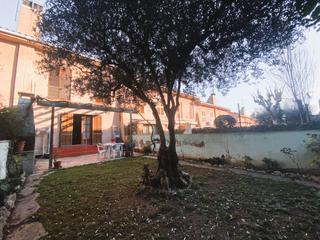 Casa adossada a Carrer de conflent 19. Casa con jardín en sant quirze del vallés
