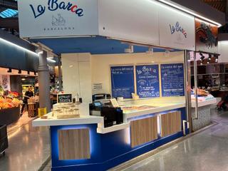 Rent Business premise in Compte d'urgell 1. Se alquila con opción a compra en mercado de sant antoni