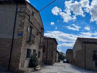 Maison à Calle santa cruz 2. Se vende casa en murillo el cuende, en el centro del pueblo, a 4