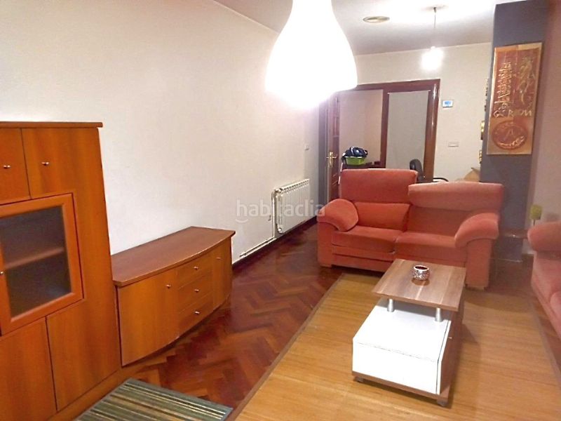Foto 0ad121f1-7e9b-4e10-a011-e6bd12ce5a25. Piso en rúa bos aires 3 amplio, luminoso y céntrico en Cerceda