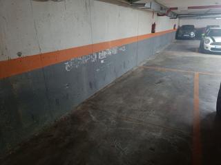 Posto auto in Hernández sanahuja  4. Plaza de garaje moto y coche