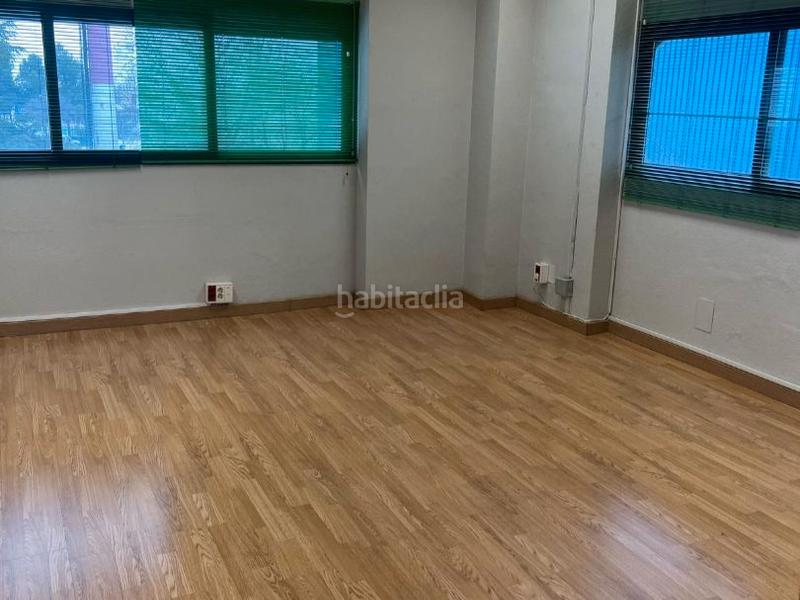 Foto 62f1fa5d-a689-4e3f-b377-5f94e2056791. Miete büro in avenida fuentemar 17 in El Barral Ferial Coslada