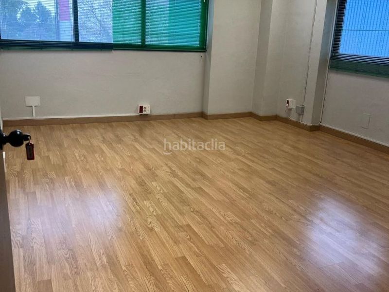 Foto 8036594f-2b63-4e15-908d-d52dc5c3aa4c. Rent office space in avenida fuentemar 17 in El Barral Ferial Coslada