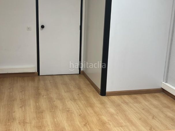 Foto a296ae7c-0b6d-4554-9cf4-48e621c04867. Rent office space in avenida fuentemar 17 in El Barral Ferial Coslada