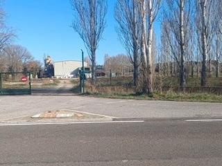 Nau industrial a Gi-644 7. Terreno en venta en serra de daró (baix empordà, girona)