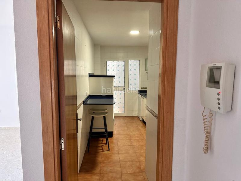 Foto e44bcae3-ae6d-4fe2-aae8-6c8b4ed00789. Piso en avenida america 12 piso en San Bernabé en Algeciras