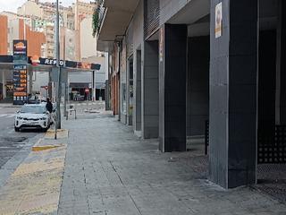 Aparcament cotxe a Academia 33. Plaza parking zona universidad